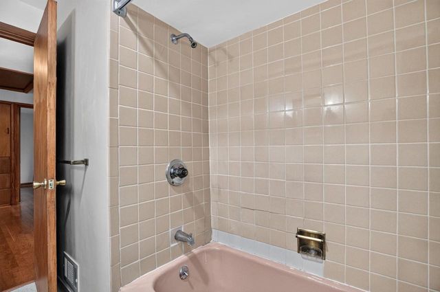 926 E BYRD STREET, Appleton, WI 54911