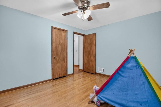 926 E BYRD STREET, Appleton, WI 54911