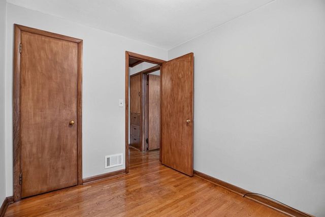 926 E BYRD STREET, Appleton, WI 54911