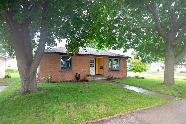 926 E BYRD STREET, Appleton, WI 54911