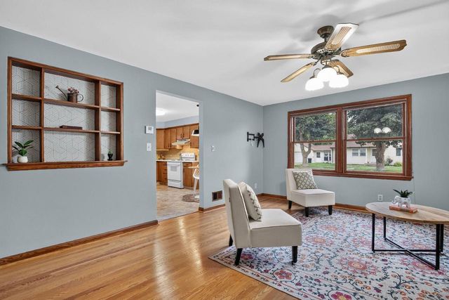926 E BYRD STREET, Appleton, WI 54911