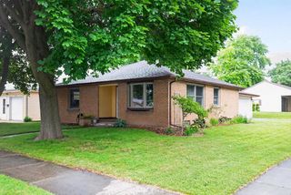 926 E BYRD STREET, Appleton, WI 54911