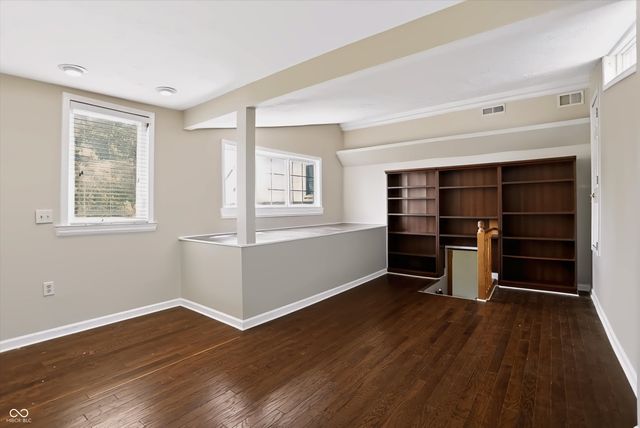 541 Ironridge Court, Indianapolis, IN 46239