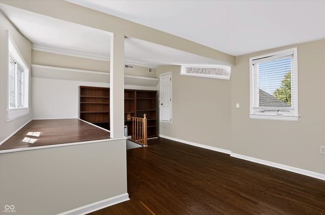 541 Ironridge Court, Indianapolis, IN 46239