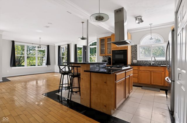 541 Ironridge Court, Indianapolis, IN 46239