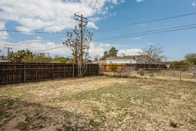 7120 Cholla Avenue, Yucca Valley, CA 92284
