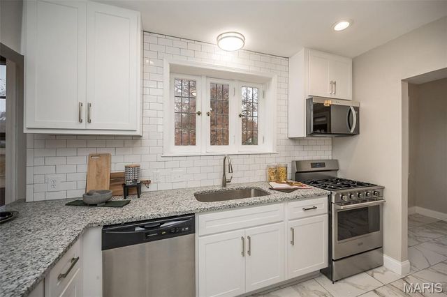 7280 South Roland Blvd, Pasadena Hills, MO 63121