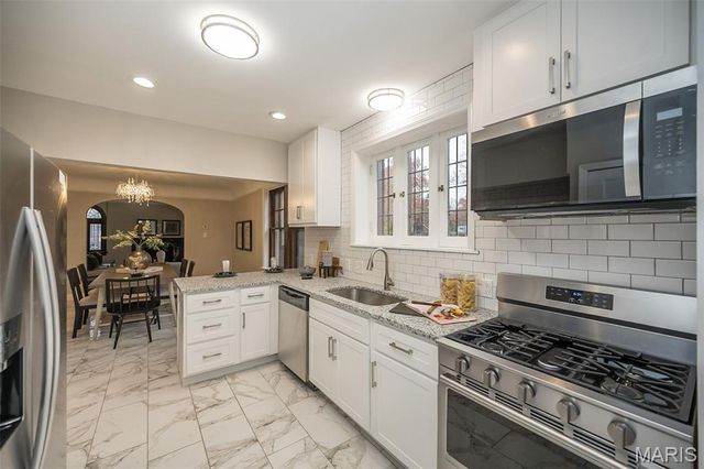 7280 South Roland Blvd, Pasadena Hills, MO 63121