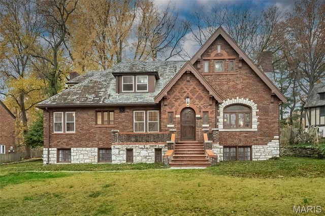 7280 South Roland Blvd, Pasadena Hills, MO 63121