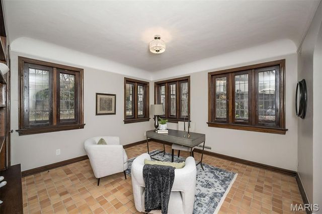 7280 South Roland Blvd, Pasadena Hills, MO 63121