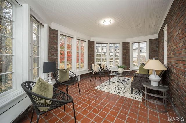 7280 South Roland Blvd, Pasadena Hills, MO 63121