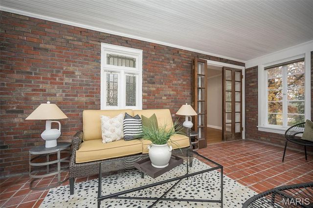 7280 South Roland Blvd, Pasadena Hills, MO 63121