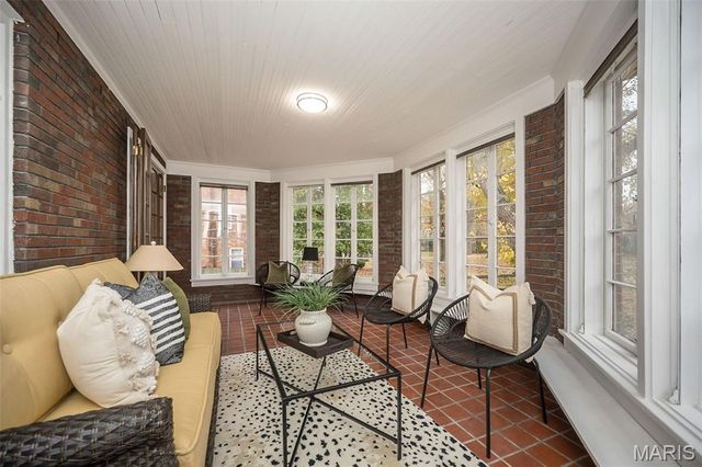 7280 South Roland Blvd, Pasadena Hills, MO 63121