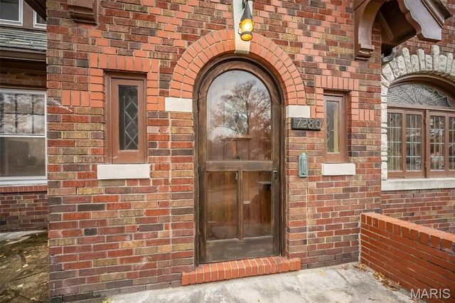 7280 South Roland Blvd, Pasadena Hills, MO 63121