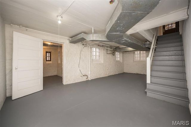 7280 South Roland Blvd, Pasadena Hills, MO 63121