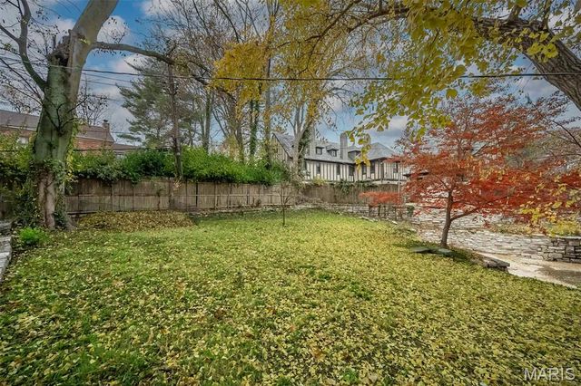 7280 South Roland Blvd, Pasadena Hills, MO 63121