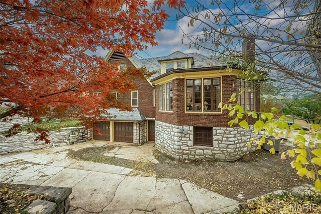 7280 South Roland Blvd, Pasadena Hills, MO 63121