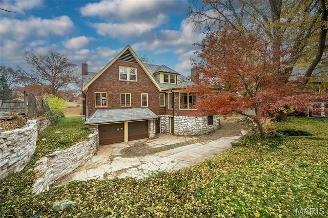 7280 South Roland Blvd, Pasadena Hills, MO 63121