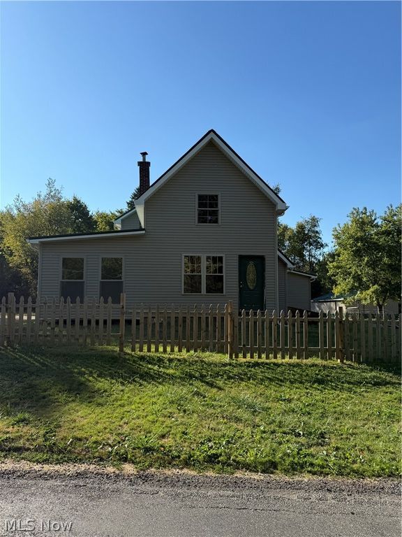 1939 Waterford Road, East Palestine, OH 44413