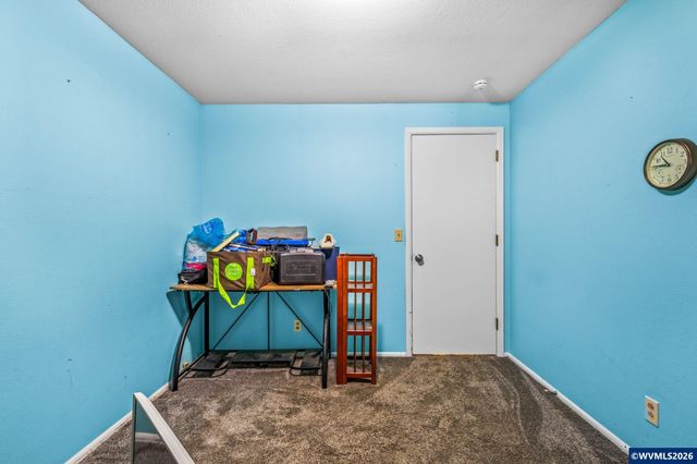 2355 Laurel Av NE, Salem, OR 97301