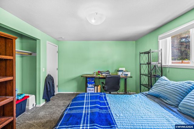 2355 Laurel Av NE, Salem, OR 97301