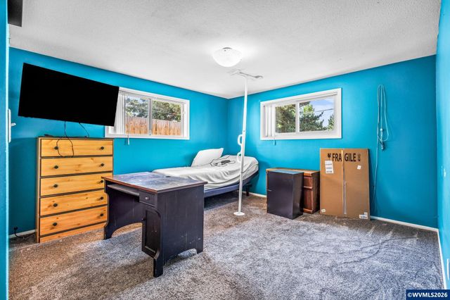 2355 Laurel Av NE, Salem, OR 97301