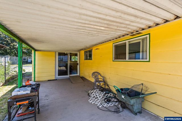2355 Laurel Av NE, Salem, OR 97301