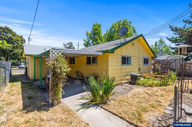 2355 Laurel Av NE, Salem, OR 97301