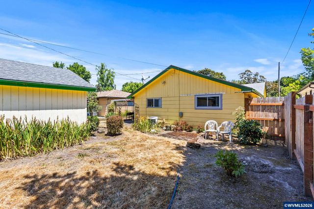 2355 Laurel Av NE, Salem, OR 97301