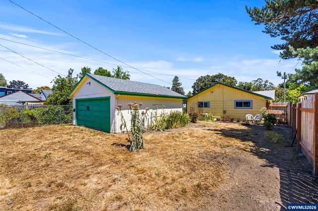 2355 Laurel Av NE, Salem, OR 97301
