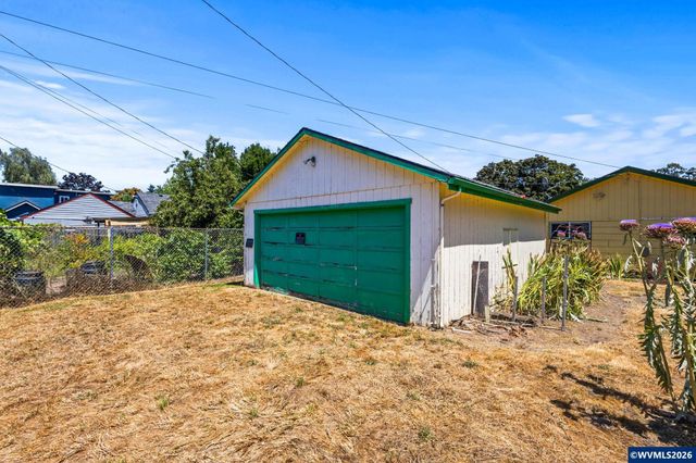 2355 Laurel Av NE, Salem, OR 97301