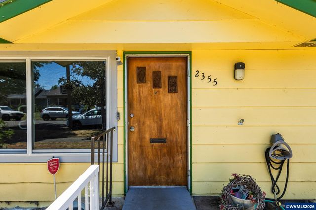 2355 Laurel Av NE, Salem, OR 97301