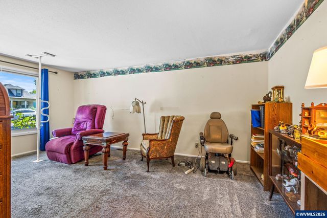 2355 Laurel Av NE, Salem, OR 97301