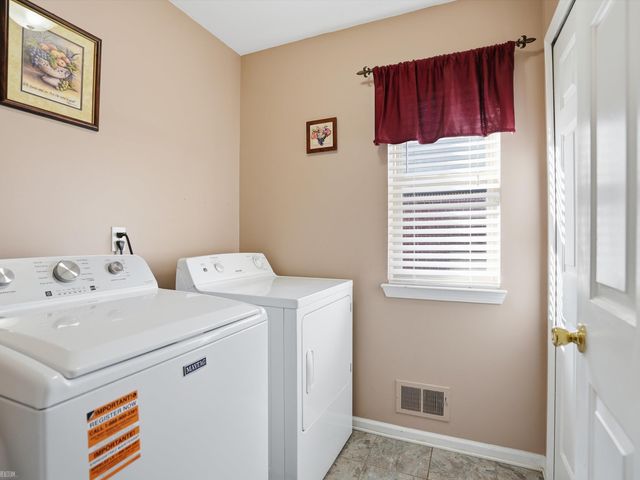 52625 Bree Drive, New Baltimore, MI 48047