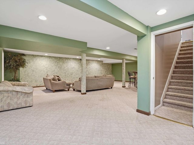 52625 Bree Drive, New Baltimore, MI 48047