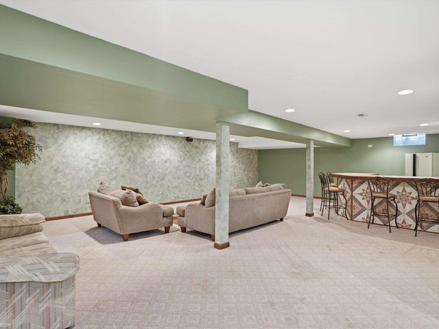 52625 Bree Drive, New Baltimore, MI 48047