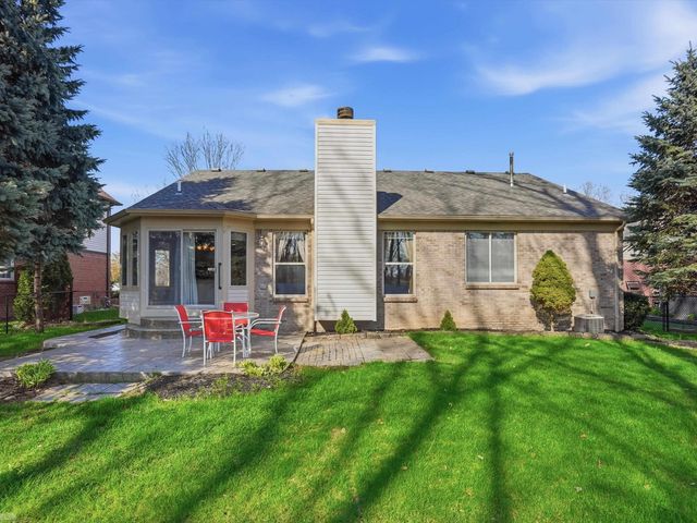 52625 Bree Drive, New Baltimore, MI 48047