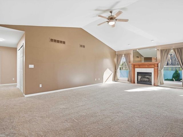 52625 Bree Drive, New Baltimore, MI 48047