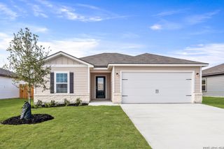 16189 Farmer, Lytle, TX 78052
