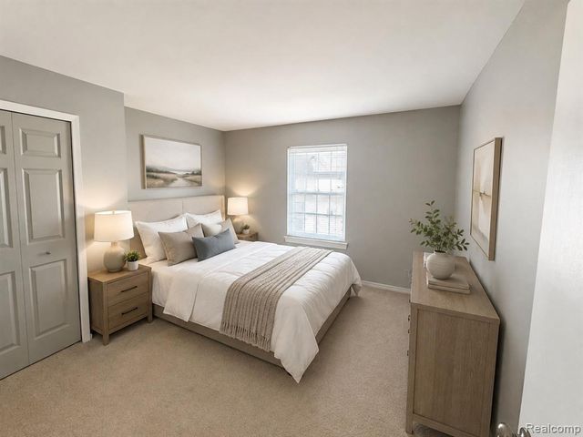27654 E Echo Valley 231, Farmington Hills, MI 48334