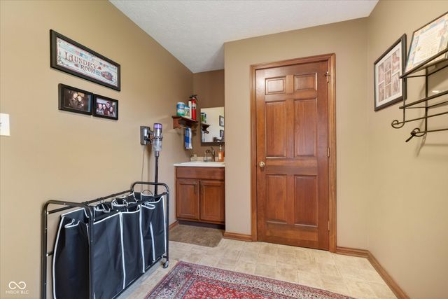 1458 Stormy Ridge Court, Carmel, IN 46032