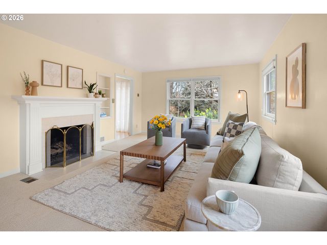 940 E 23RD Ave, Eugene, OR 97405