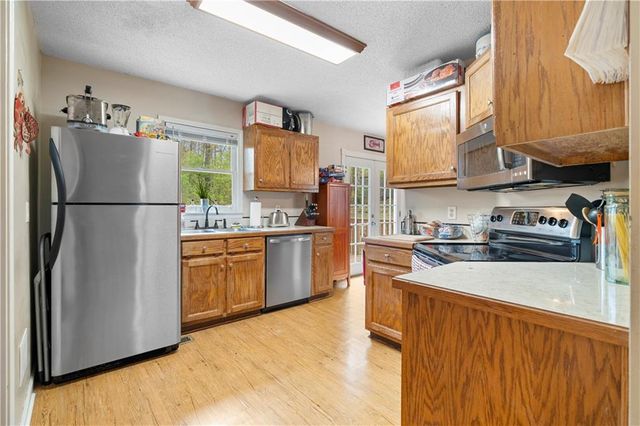 30 Azalea Drive SE, Cartersville, GA 30121