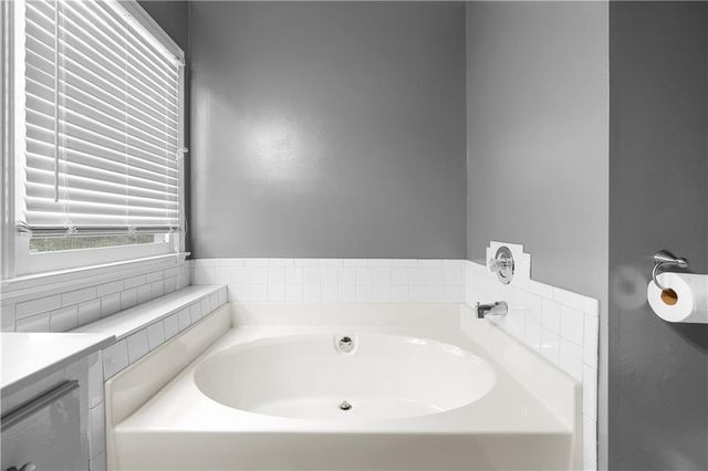 30 Azalea Drive SE, Cartersville, GA 30121