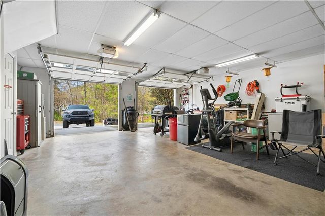 30 Azalea Drive SE, Cartersville, GA 30121