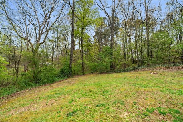 30 Azalea Drive SE, Cartersville, GA 30121