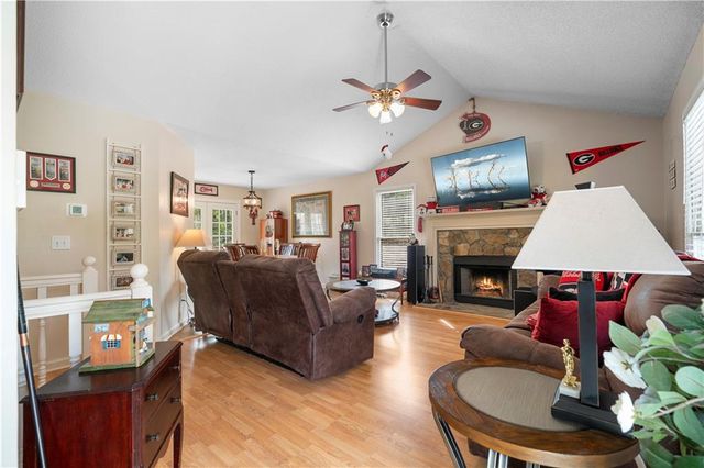 30 Azalea Drive SE, Cartersville, GA 30121