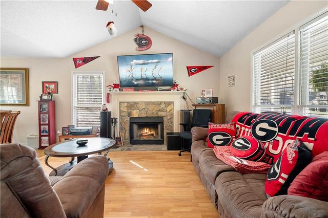 30 Azalea Drive SE, Cartersville, GA 30121