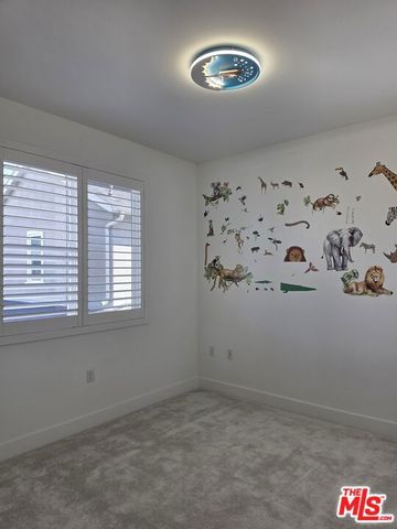 426 Lobata, Irvine, CA 92618