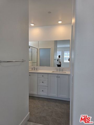 426 Lobata, Irvine, CA 92618